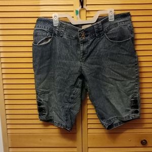 Jean shorts (white pin stripes)